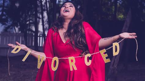 why indian woman celebrates divorce with photoshoot divorced photoshoot प्री वेडिंग बेबी