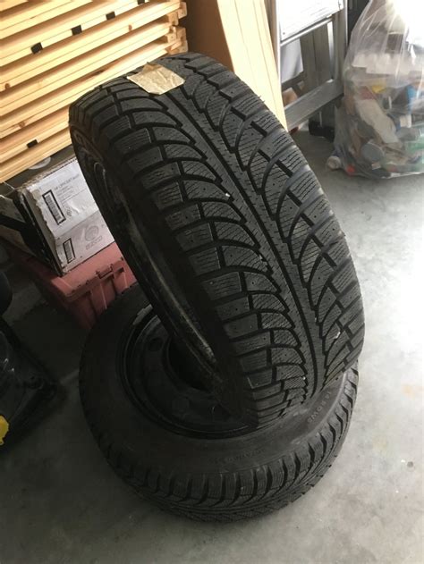 Winter tire on rim 235/55/r17 in Penticton, BC 【 Skaha.ca