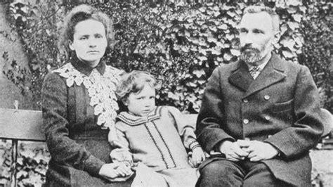 Marie curie ist die bekannteste preisträgerin ihrer familie. Marie curie and family