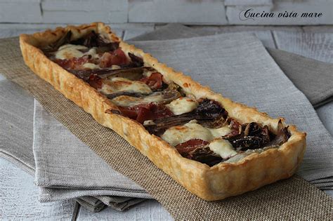 Croccanti fuori e morbidi all'interno: Torta salata speck radicchio e indivia