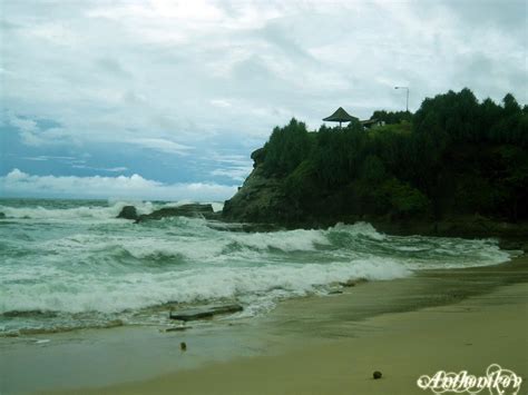 Arti mimpi melihat ombak laut. Konsep 37+ Pantai Berombak, Pemandangan Pantai