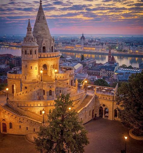 Bekijk meer ideeën over hongarije, boedapest hongarije, ondergronds huis. Budapest | Boedapest hongarije, Boedapest, Hongarije