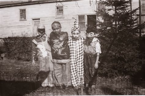 18 Creepy Vintage Halloween Costumes ~ Vintage Everyday