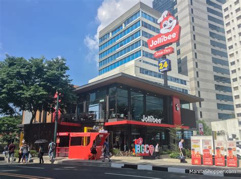 Manila Shopper Jollibee Opens Milestone 1000th Store In Bgc