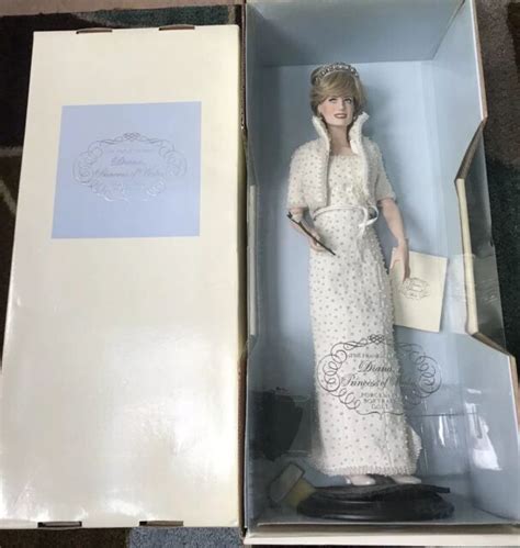 Franklin Mint Princess Diana Porcelain Doll White Beaded Gown New In 21