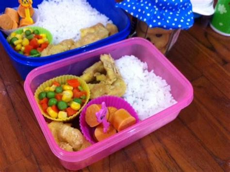 Letakkan selembar telur dadar di atas penggulung sushi yang sudah dilapisi plastick. Nasi Sosis Telur Crispy | Resep (Dengan gambar) | Makanan ...