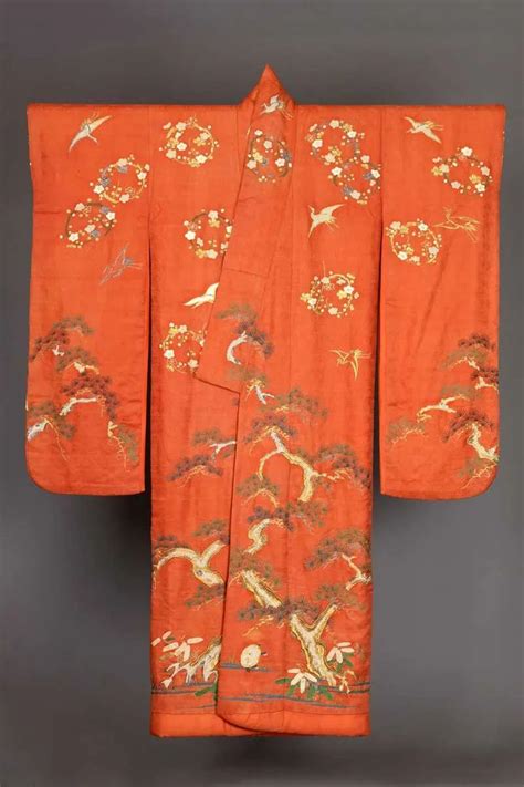 Yukata Vs Kimono Whats The Difference Kimono Traditional Japanese