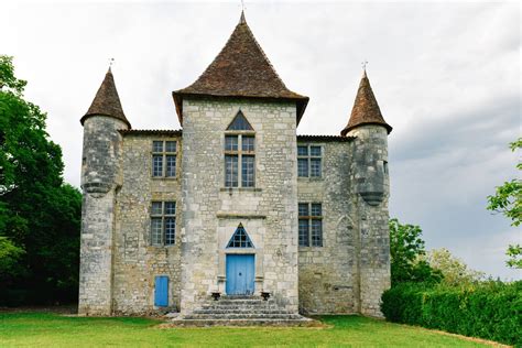 Beautiful French Chateaus And Michelin Star Dining In The Dordogne ...