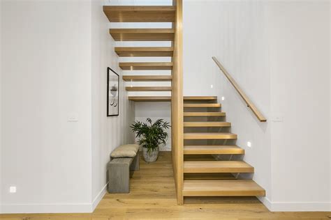 Victorian Ash Stairs In Stylish Mornington Home Ash