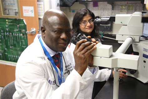Roswell Park Pathologist Works To Improve Cancer Care