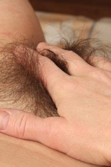 Chubby Mature Saxana Rubs Her Big Bush Wearehairy