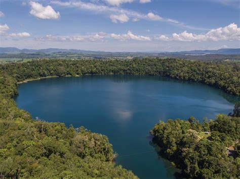 Lake Eacham Yungaburra Atherton Tablelands Tropical North Qld