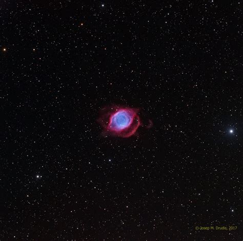 Ngc 7293 The Helix Nebula Wide Field Astrodrudis