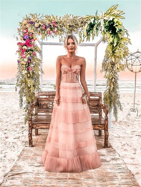 Inspiração De Vestido De Madrinha Para Casamento Na Praia