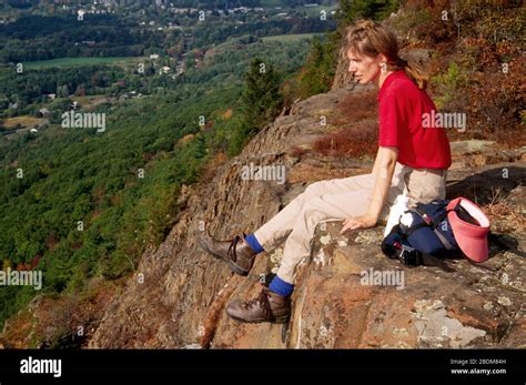 Cliff View Mount Tom State Park Massachusetts Stock Photo Alamy