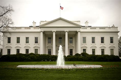 10 Surprising Facts About Moving Into The White House 9homes