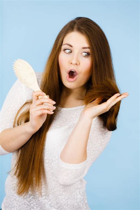 Shocked Amazed Woman Holding Hair Brush Stock Image Image Of Loss Female 143500589