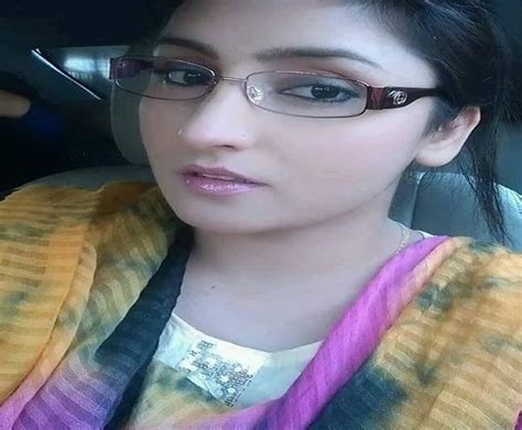 Indian Mumbai Girl Sunehri Bansal Whatsapp Number Chat By Riya Jason