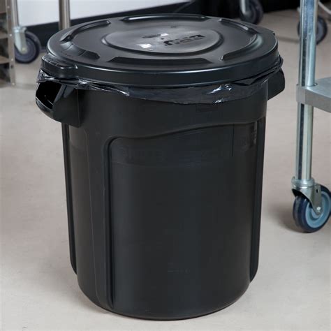 Rubbermaid Brute 20 Gallon Black Executive Round Trash Can And Lid