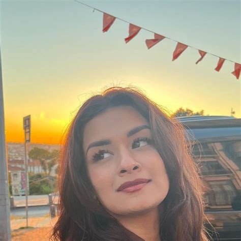 Avneet Kaur Official On Instagram Only Miss The Sun When It Starts To Snow Only Know You Love