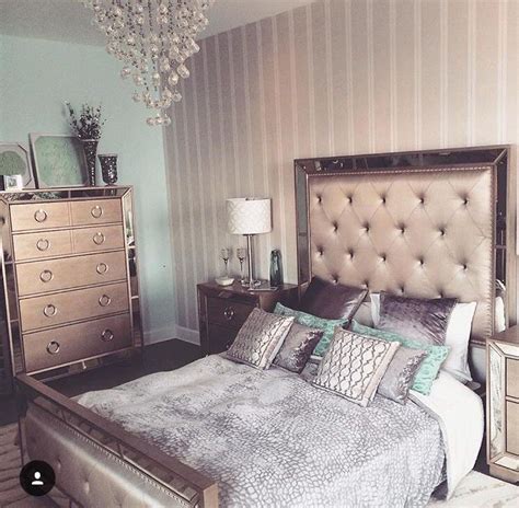 Z gallerie has a few neutral bedding options, but my favorite is the edessa bedding, in pearl. Z Gallerie bedroom | Decoraciones de dormitorio ...