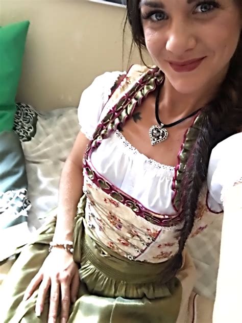 TW Pornstars Lullu Gun Twitter Mädel im Dirndl 2 26 PM 22