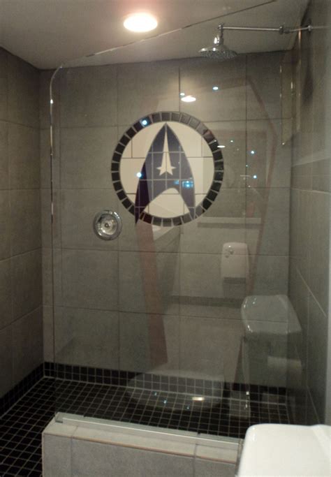 Star Trek Superfan Transforms Basement Into Starship Enterprise
