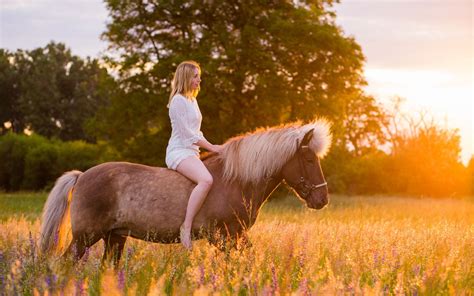Girls Riding Horse Wallpapers Wallpaper Cave