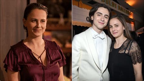 Sex Lives Of College Girls Nova Série Da Hbo Com Irmã De Timothée Chalamet é Perfeita Para Fãs