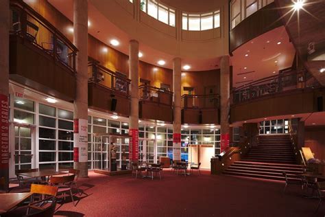 As a university, it is famous for. The Top 10 Musical Theatre Colleges In the Country - Page 4 of 4 - collegegazette.com