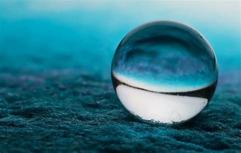 Free Download Ball Glare Reflection Marble Bokeh Wallpaper Background [2048x1365] For Your