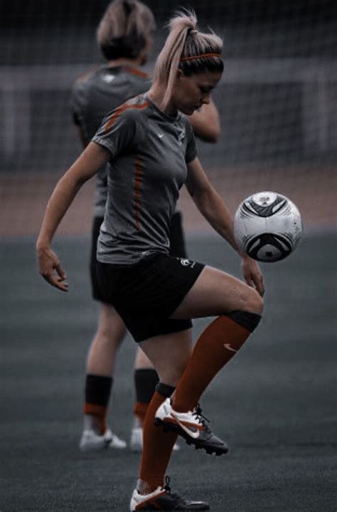 Pin By Pineapple On Pose In 2022 Girls Soccer Pictures Soccer