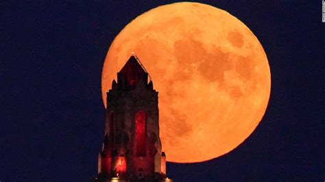 Summers Last Supermoon And Meteor Shower Take The Celestial Stage
