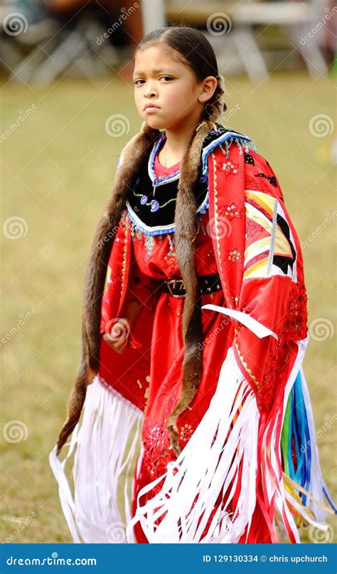 Native American Pow Wow Dancers Editorial Stock Image Image Of Woman Native 129130334