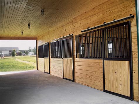 Horse Barns Stalls