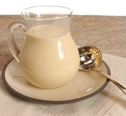 De saus lijkt steeds meer op bolognaise en minder op kasart. Vanilla Custard Sauce (British) Recipe by Marlin - CookEatShare
