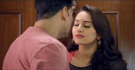 Akshay Kumar And Sonakshi Sinha Photos From Their Upcoming Movie Holiday Celebrity Gossips