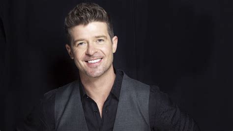 Woman Who Robin Thicke Groped In Viral Photo Speaks Out For 10 Year