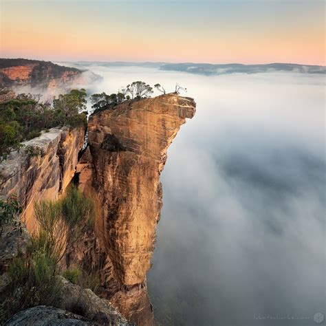 Sunrise At Hanging Rock Blue Mountains New South Wales I Flickr