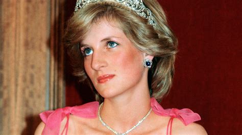 La Princesa Diana Influencia La Nueva Tendencia En Accesorios Vogue