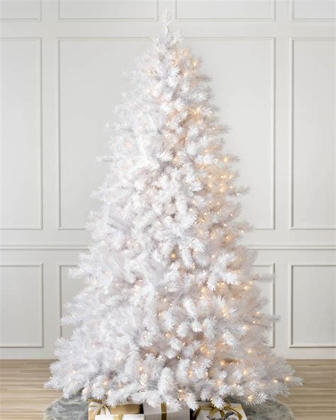 5 Gorgeous White Christmas Trees Christmas 2020 Trend