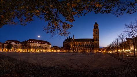 Magdeburg used to be one of the most important medieval cities of europe. Domplatz Panorama / Magdeburg Foto & Bild | architektur ...