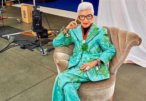 Iris Apfel Partners With H M On New Collection For Her Th Birthday