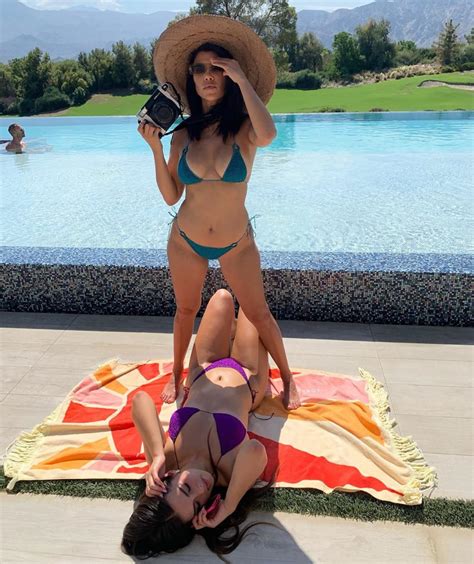 Kourtney Kardashian And Addison Rae Pose Together In Bikinis Pics