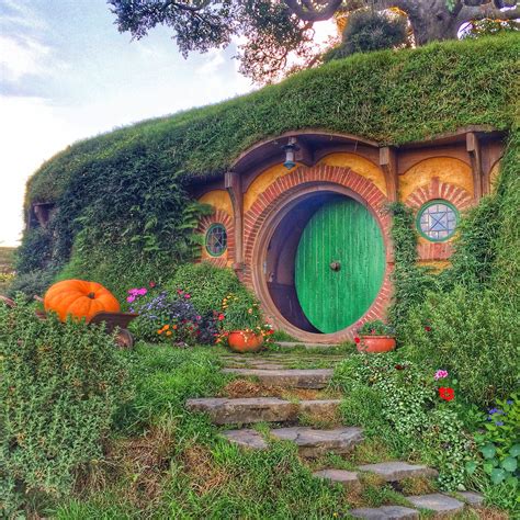 Hobbiton Is One Of The Coolest Things In New Zealand Visit New