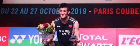 Find out how chen long is coping with life as a new dad ahead of his bid to retain his badminton title at the next olympic games. SH - Finale : Chen Long conserve son titre
