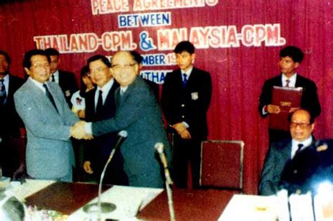 · penubuhan parti komunis malaya. 1989 UMNO iktiraf Parti Komunis Malaya.. - Anak Sungai Derhaka