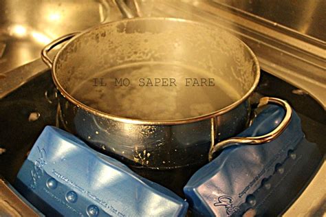 Nuovi capitoli di varianti tecniche, database di luppoli e lieviti aggiornati! Come fare la birra fatta in casa in modo semplice | Birra ...