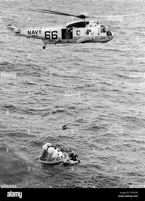 Apollo 11 Splashdown Hi Res Stock Photography And Images Alamy