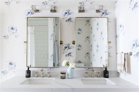 10 Navy Blue Bathroom Ideas